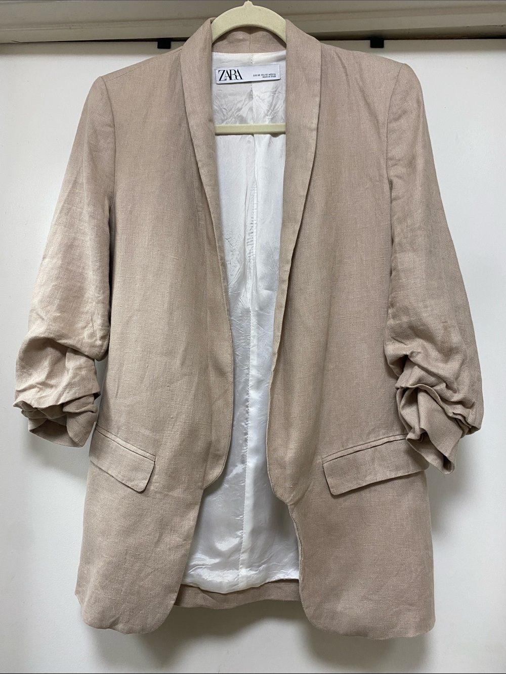 Zara Light Beige Linen-Blend Open Blazer with Ruched Sleeves
